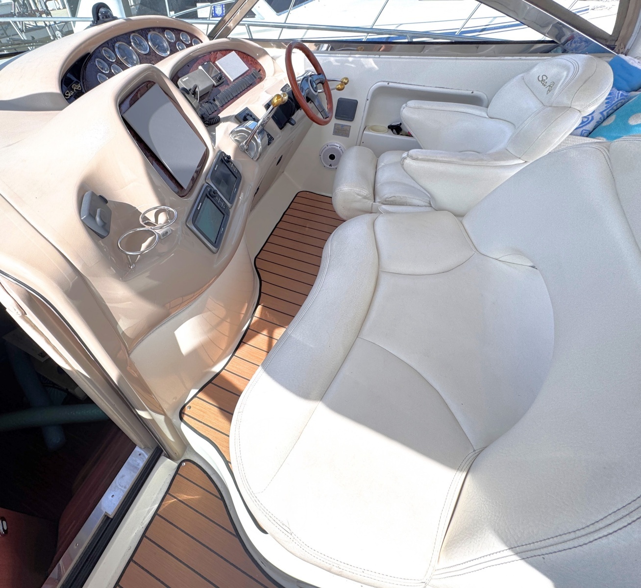 1999 Sea Ray 38 Sundancer