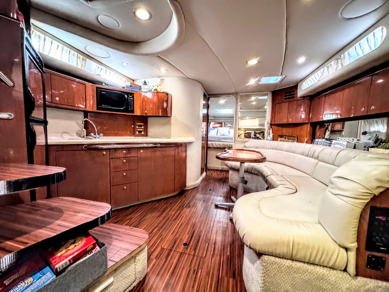 1999 Sea Ray 38 Sundancer
