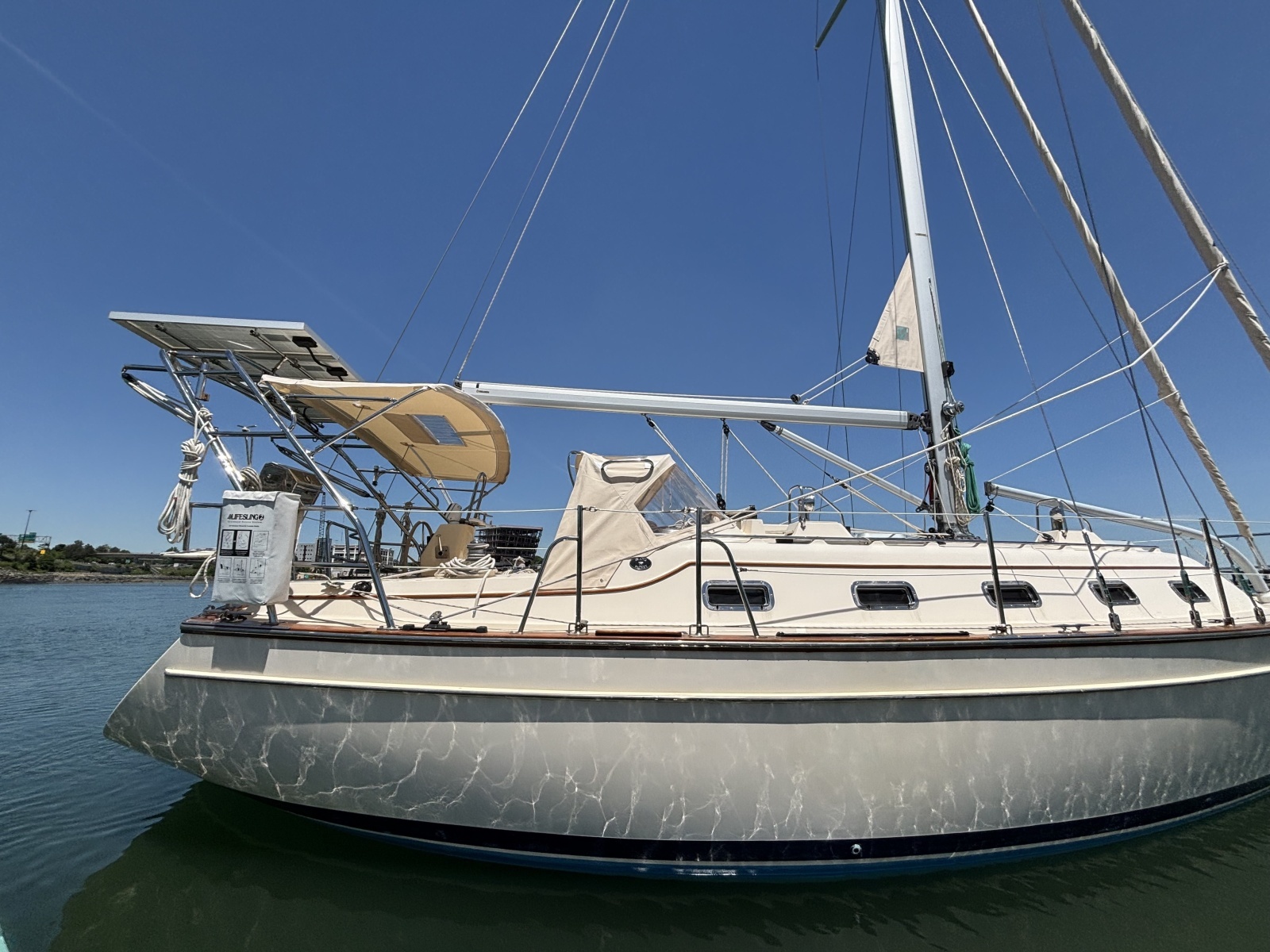 2015 Island Packet 