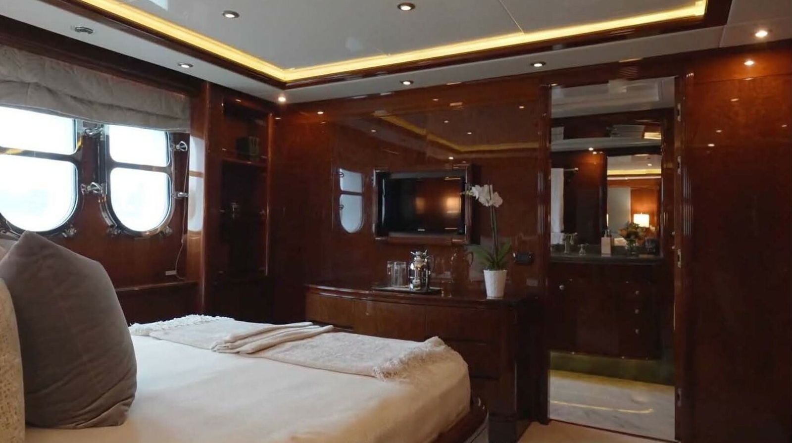 2004 Benetti Vision