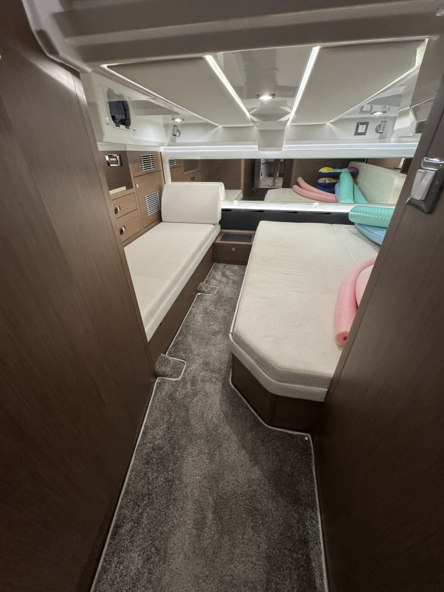 2021 Jeanneau Leader 12.5 WA