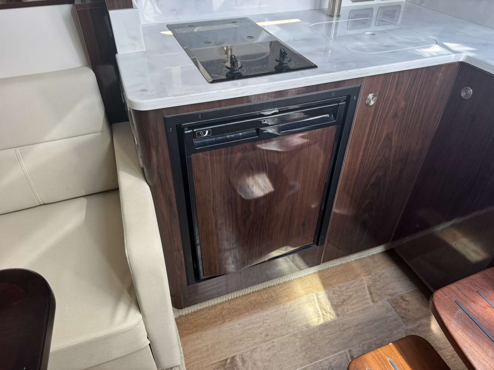 2018 Sea Ray 350 Sundancer