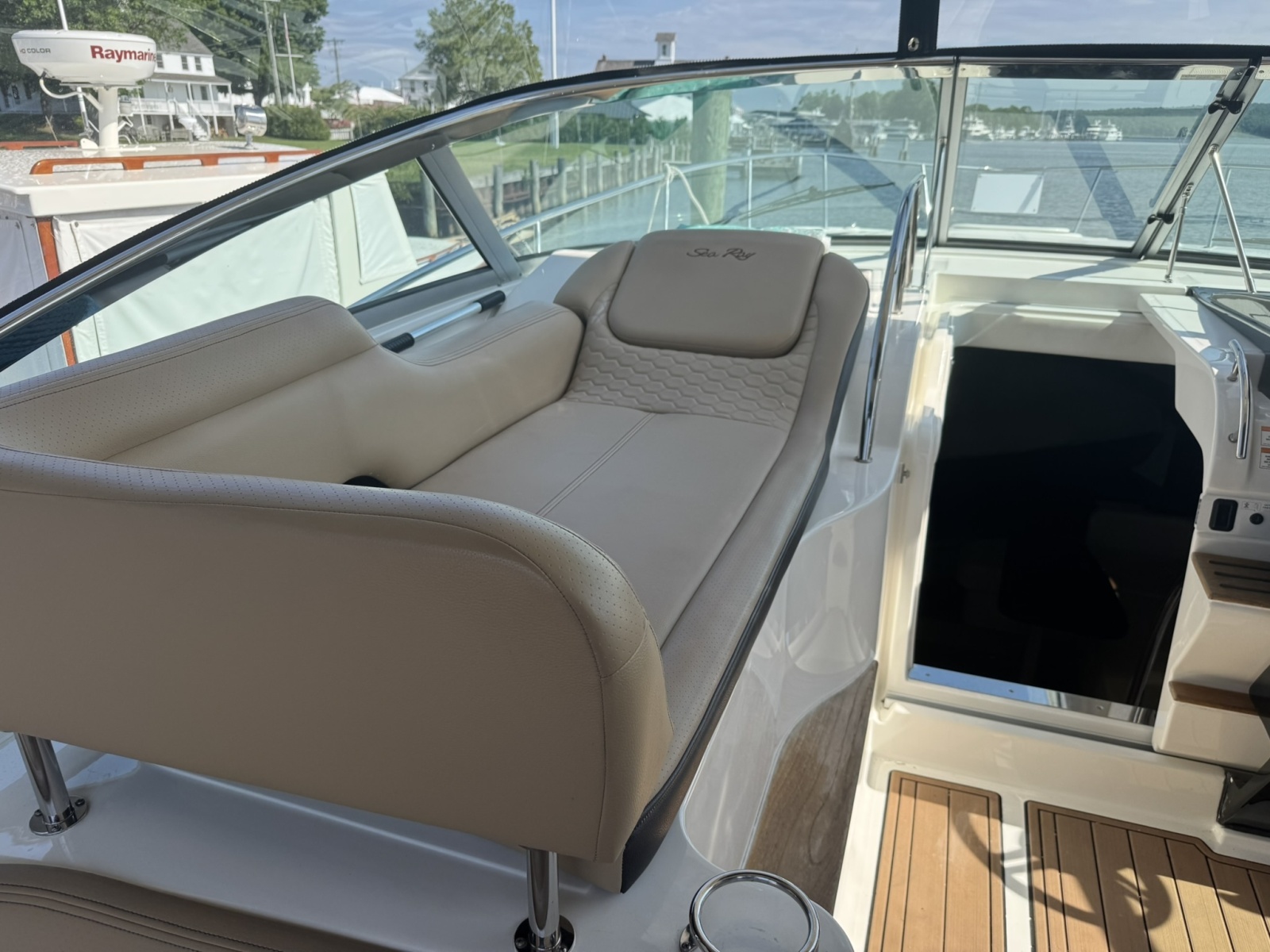 2018 Sea Ray 350 Sundancer