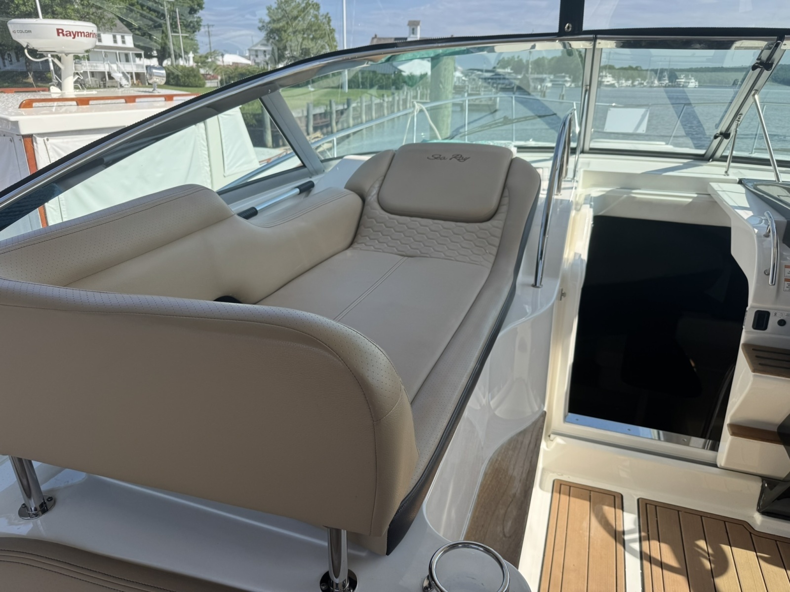 2018 Sea Ray 350 Sundancer