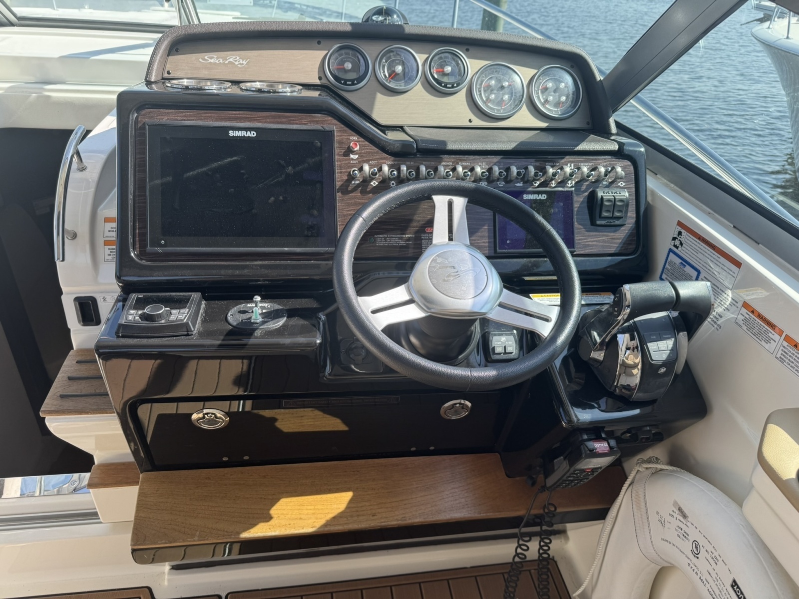 2018 Sea Ray 350 Sundancer