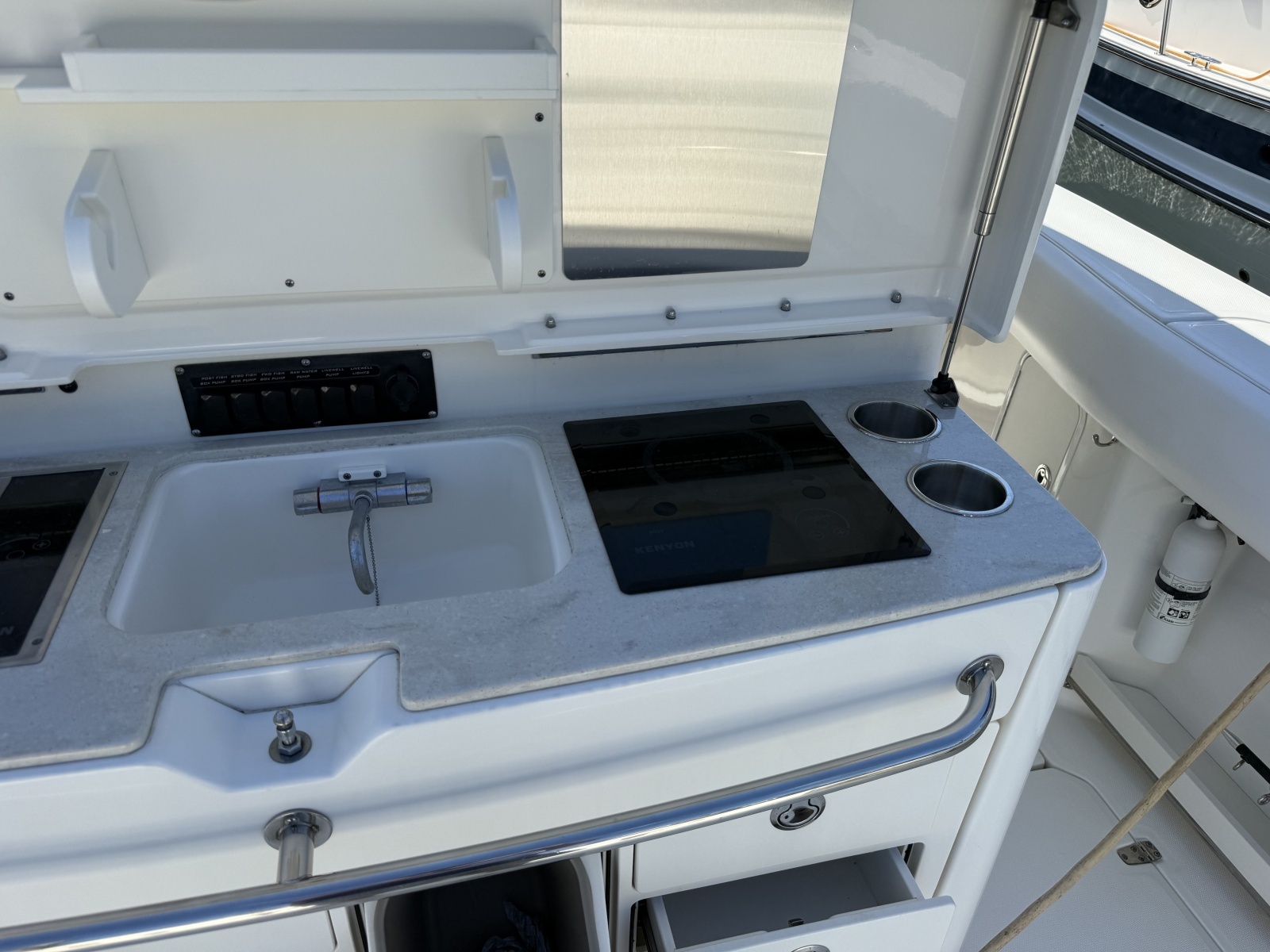 37ft Boston Whaler Yacht For Sale