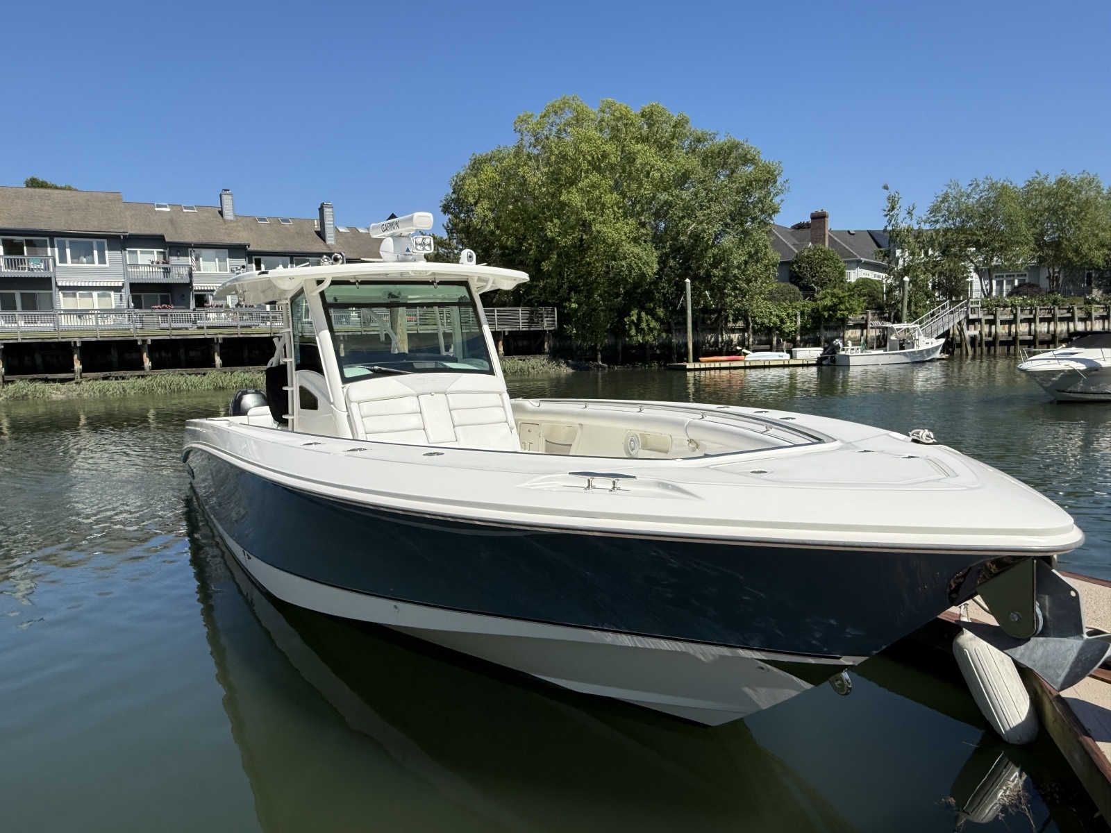 37ft Boston Whaler Yacht For Sale