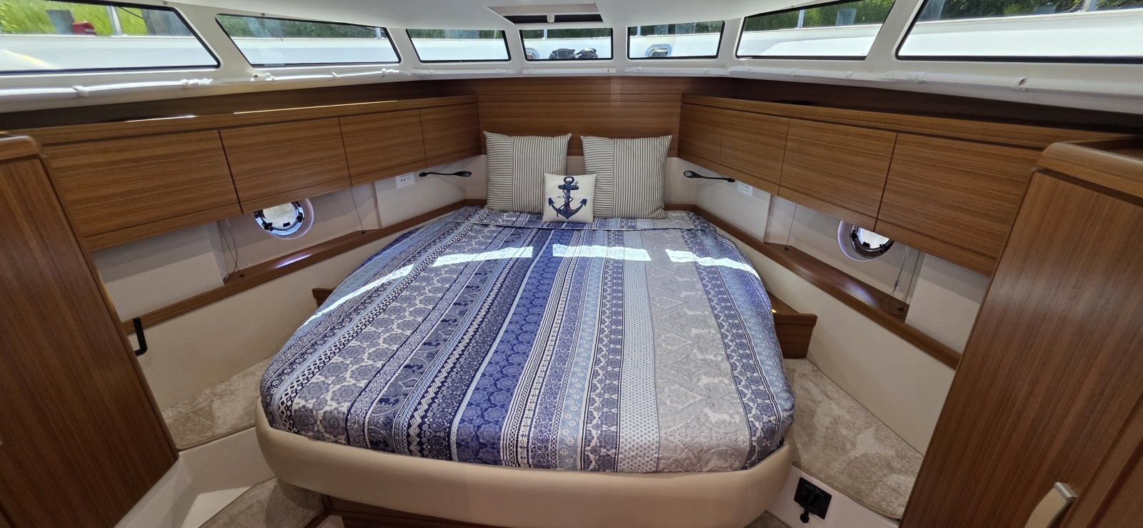 2023 Greenline 40 Hybrid