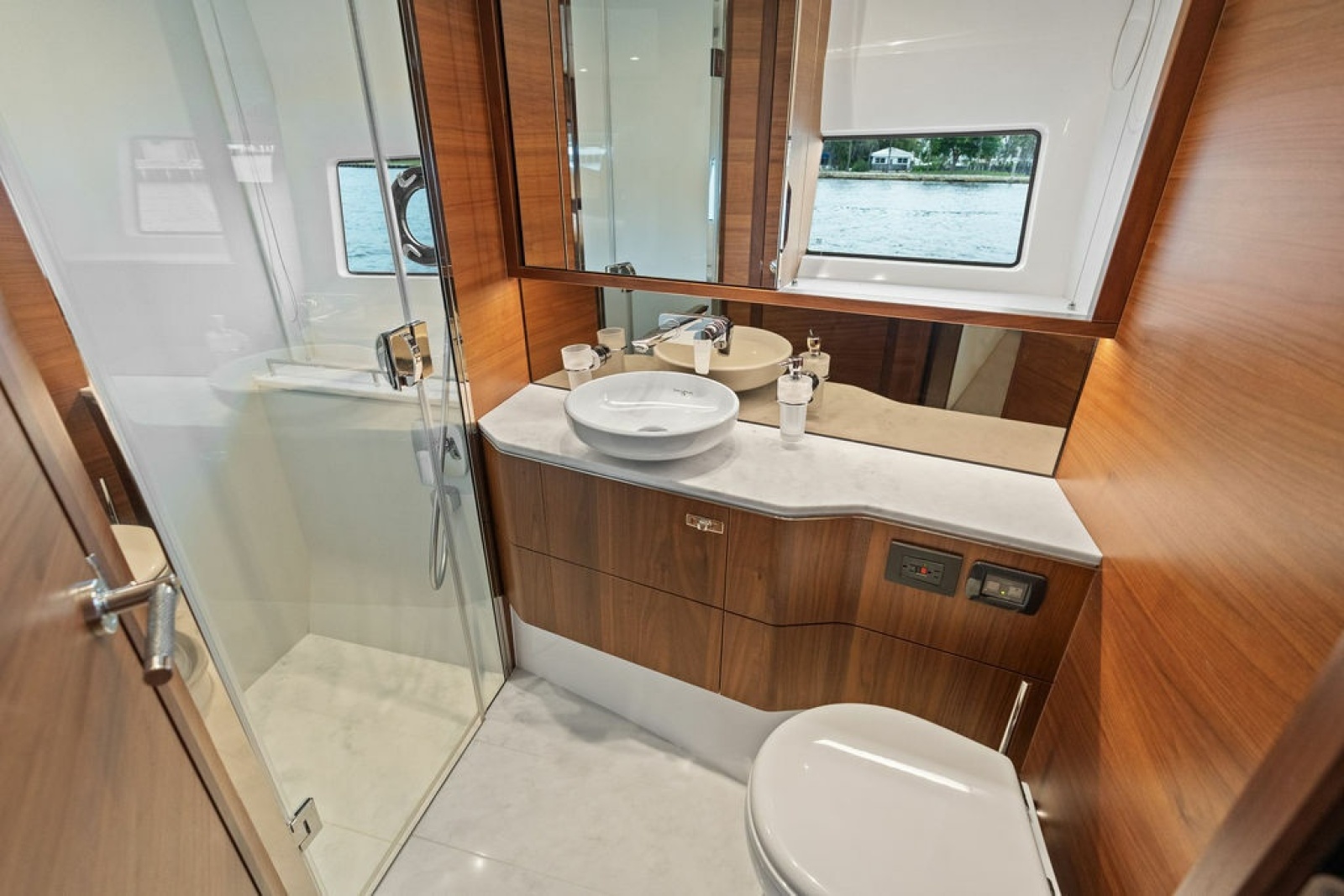 2020 Princess S62 Sportbridge