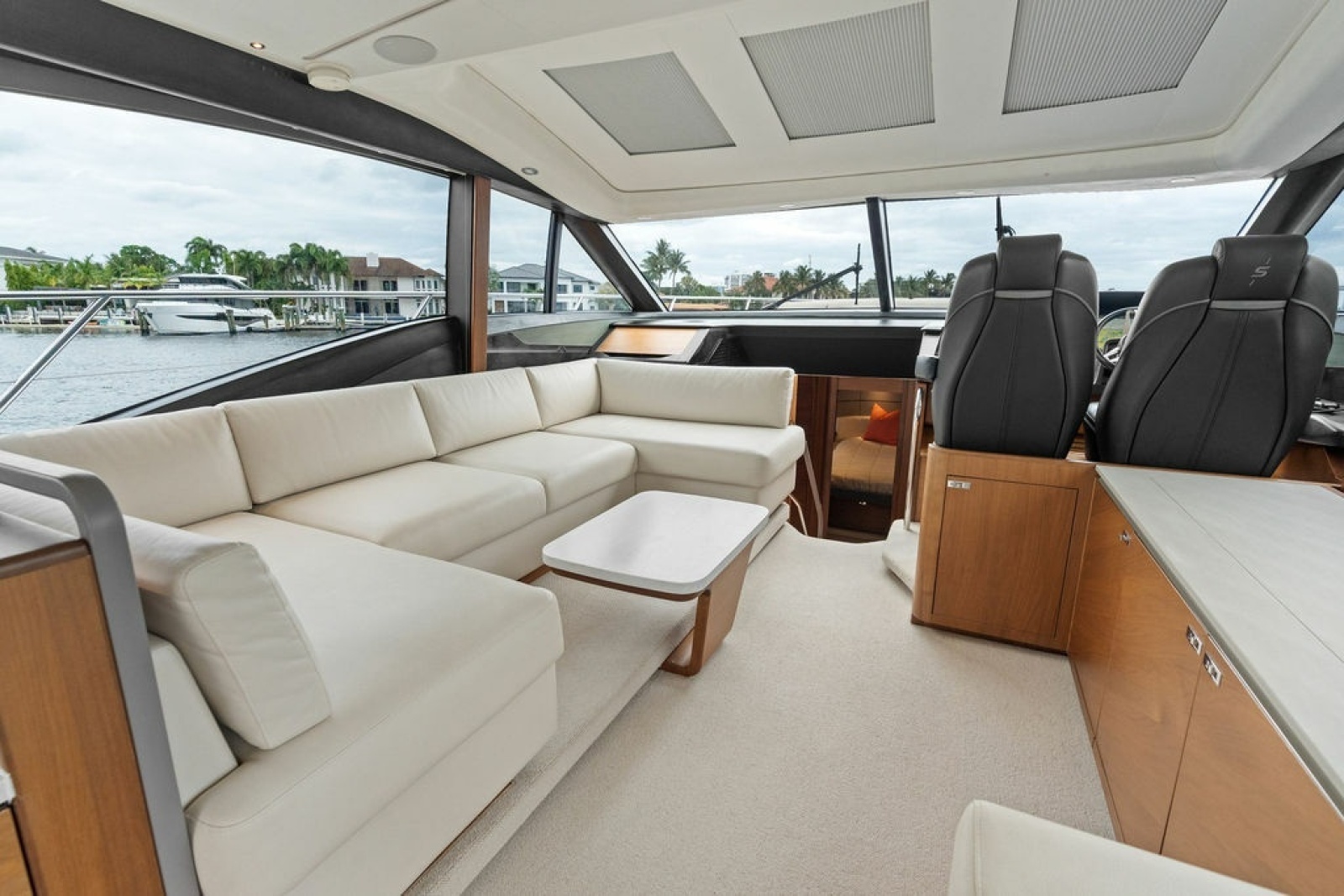 2020 Princess S62 Sportbridge