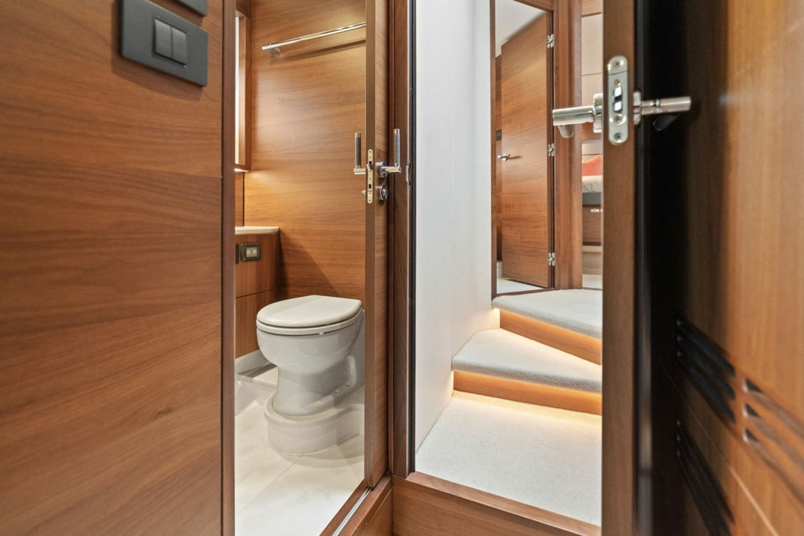 2020 Princess S62 Sportbridge