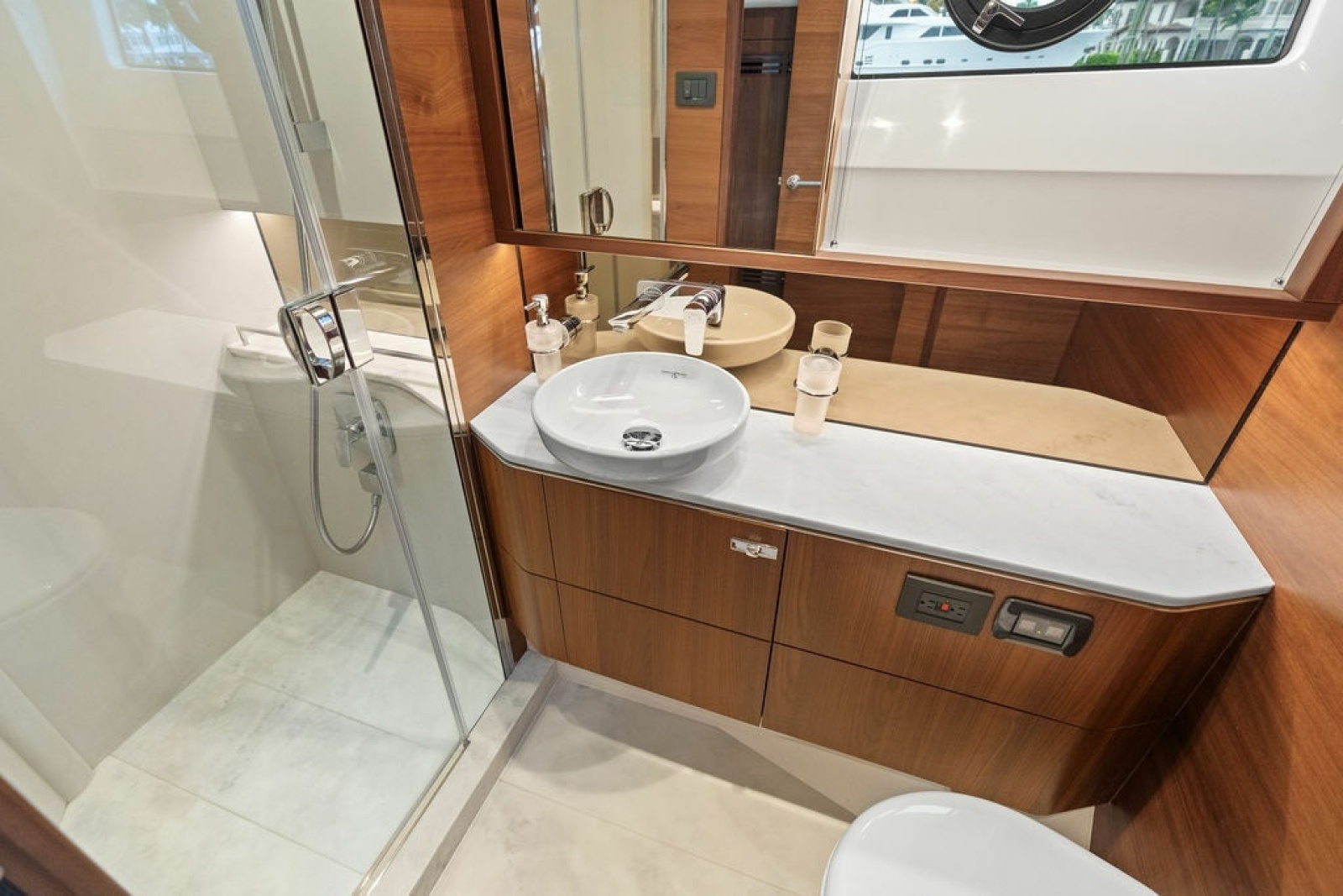 2020 Princess S62 Sportbridge