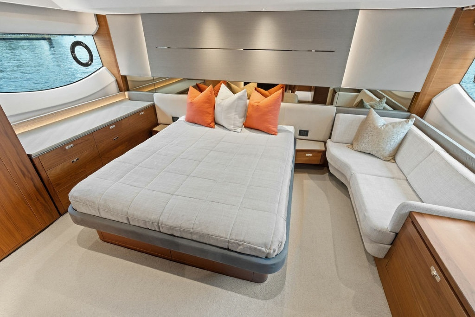 2020 Princess S62 Sportbridge