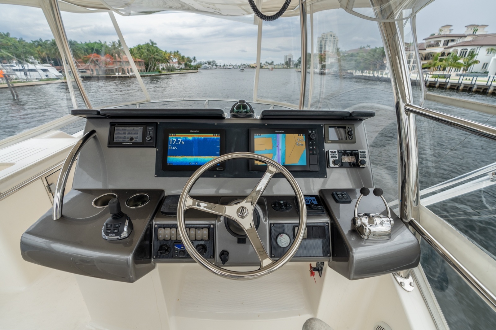 2011 Riviera 43 Open Flybridge
