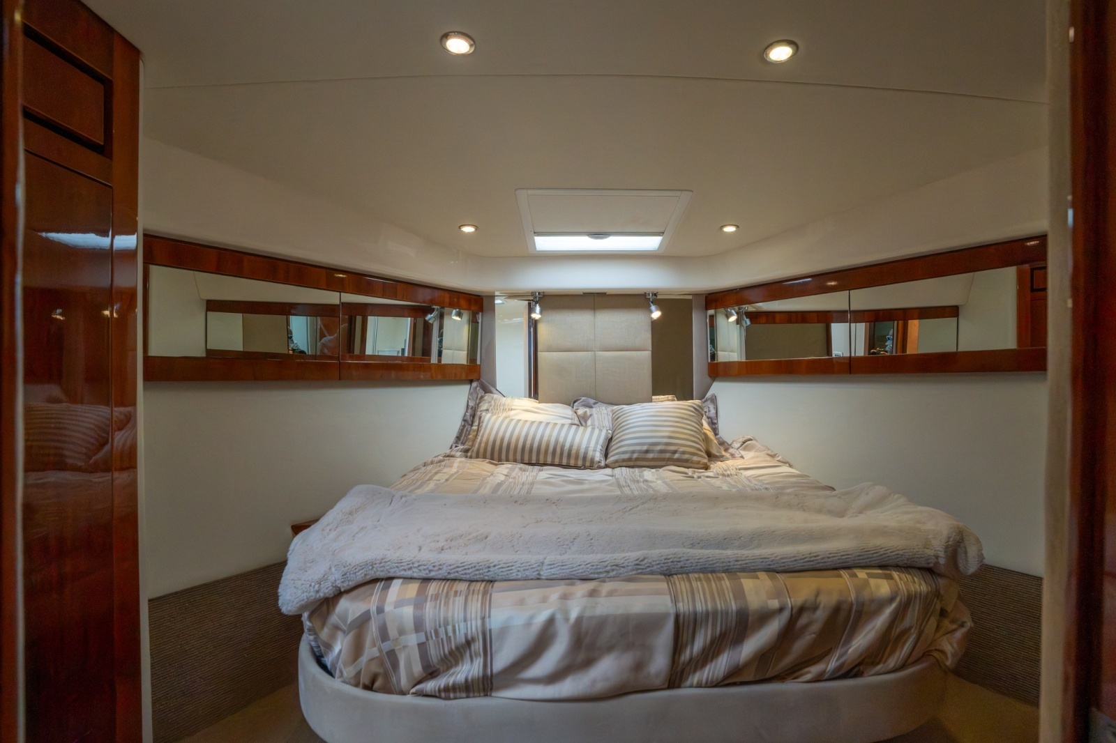 2011 Riviera 43 Open Flybridge