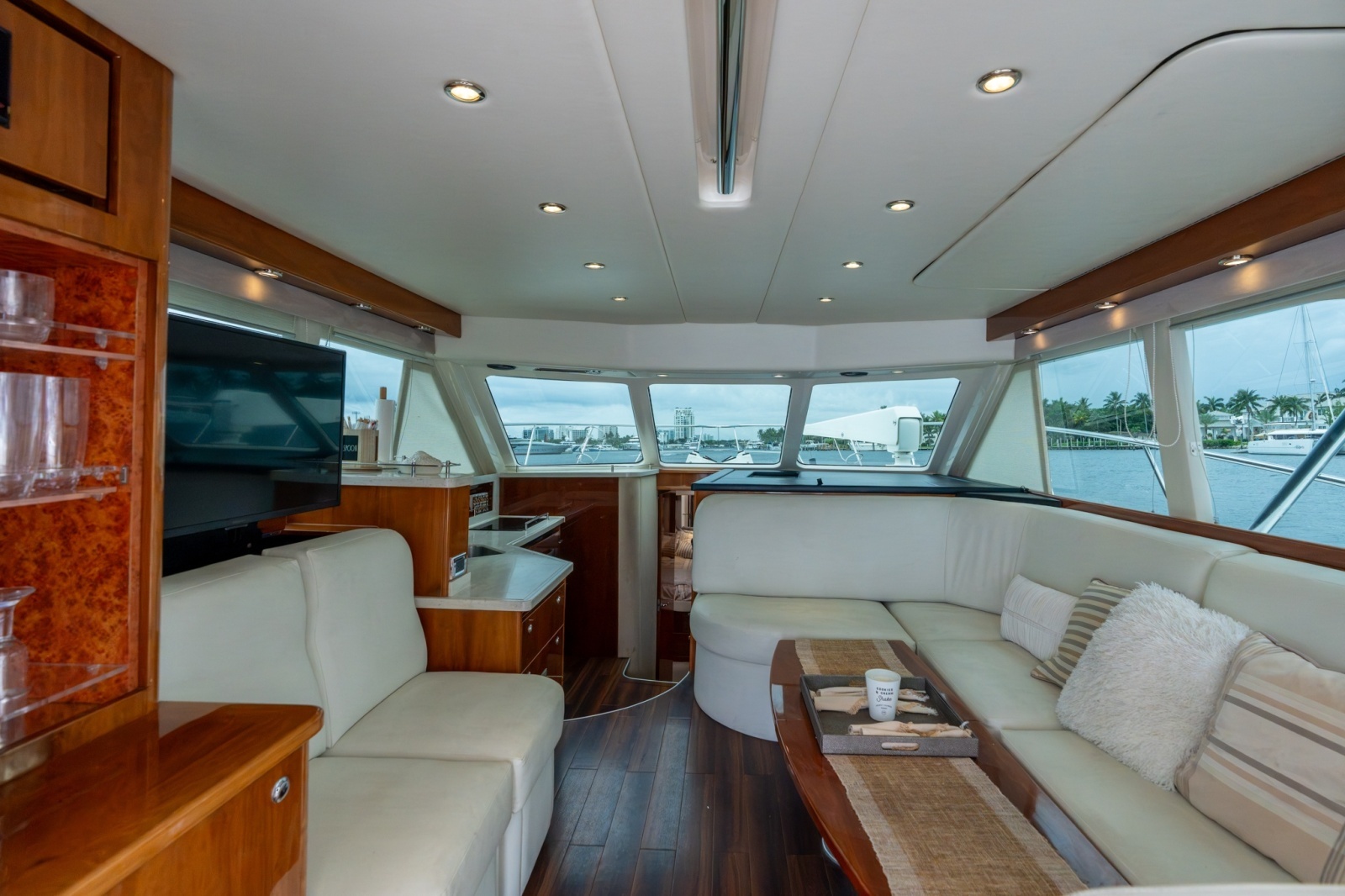 2011 Riviera 43 Open Flybridge