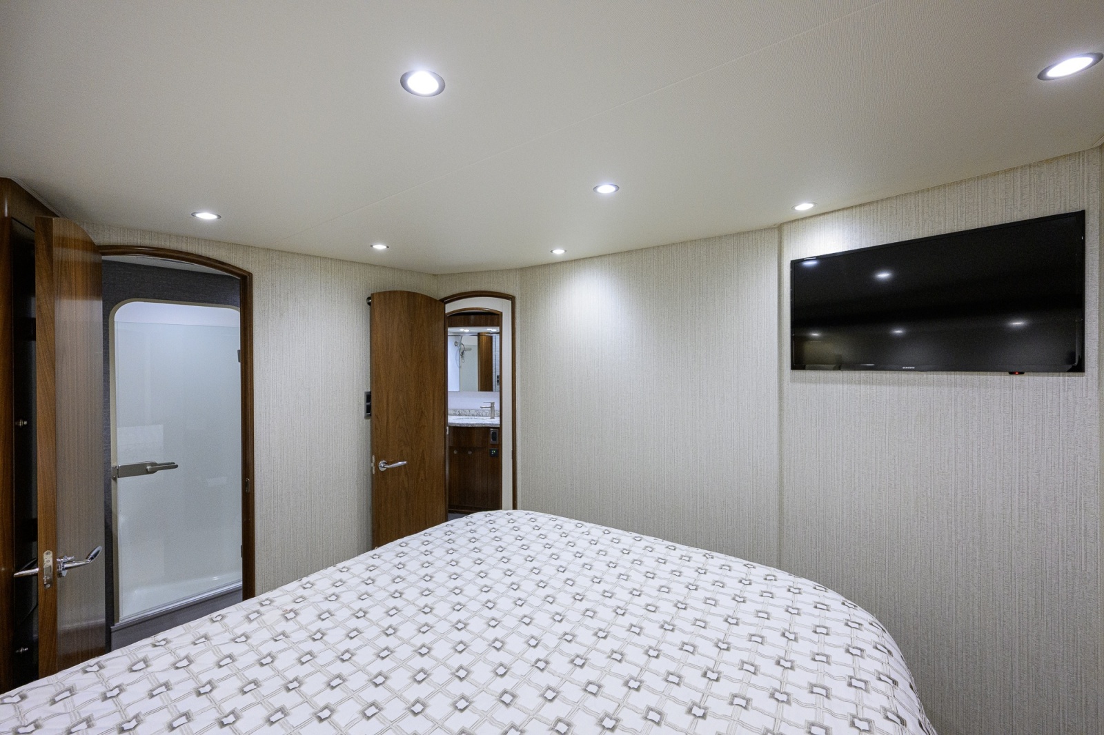 2021 Viking 58 Convertible — 58 Viking - Master Stateroom