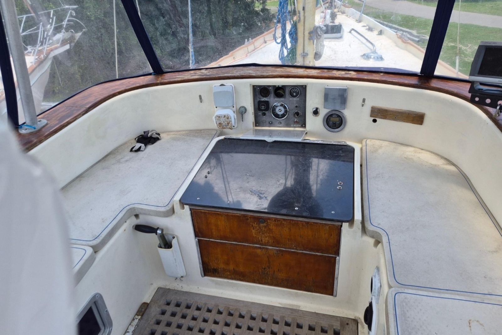 1977 Camper & Nicholsons 
