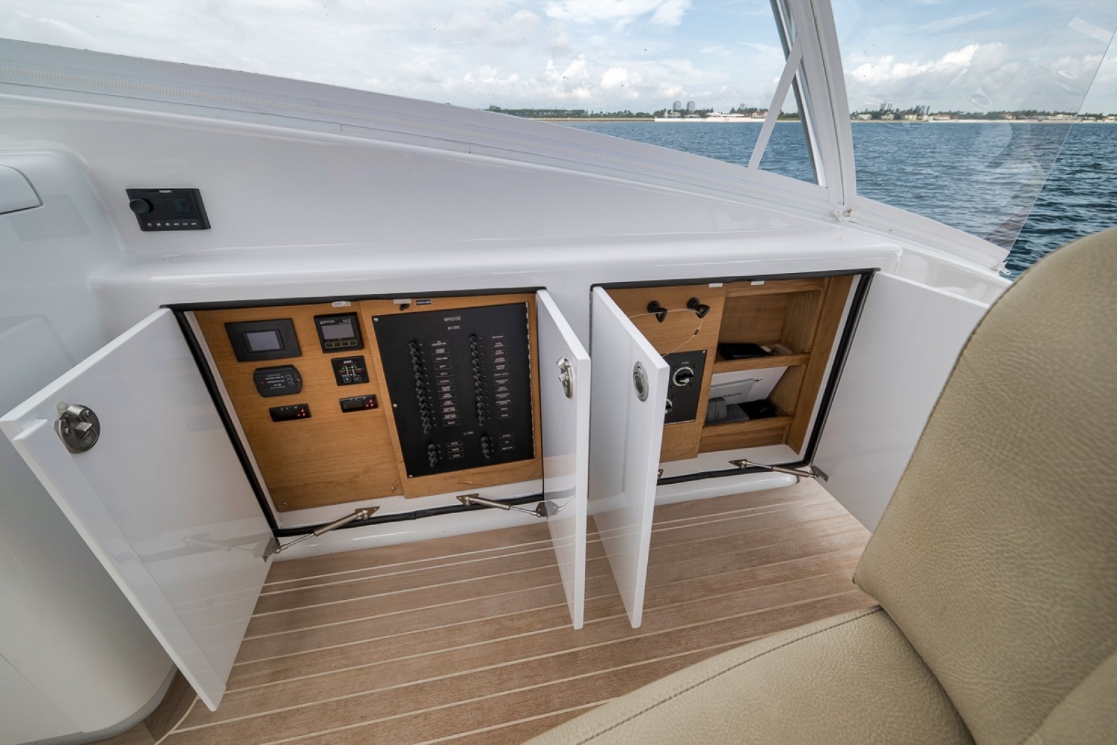 2024 Xcelerator Boatworks 40 Express