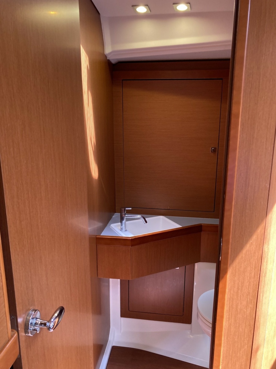 2018 Beneteau Oceanis 48
