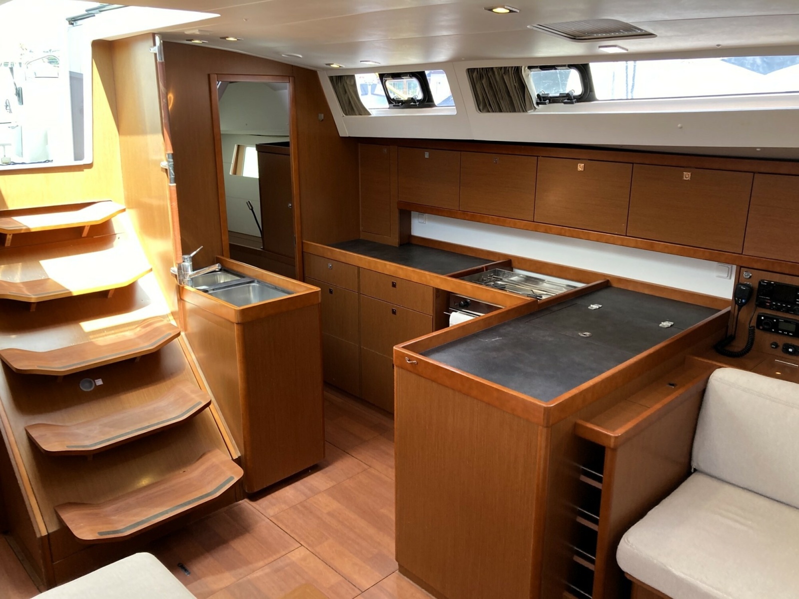 2018 Beneteau Oceanis 48
