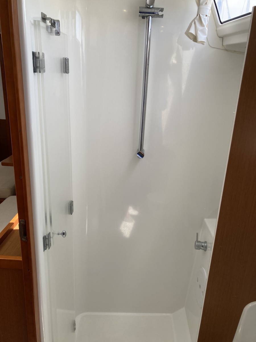 2018 Beneteau Oceanis 48