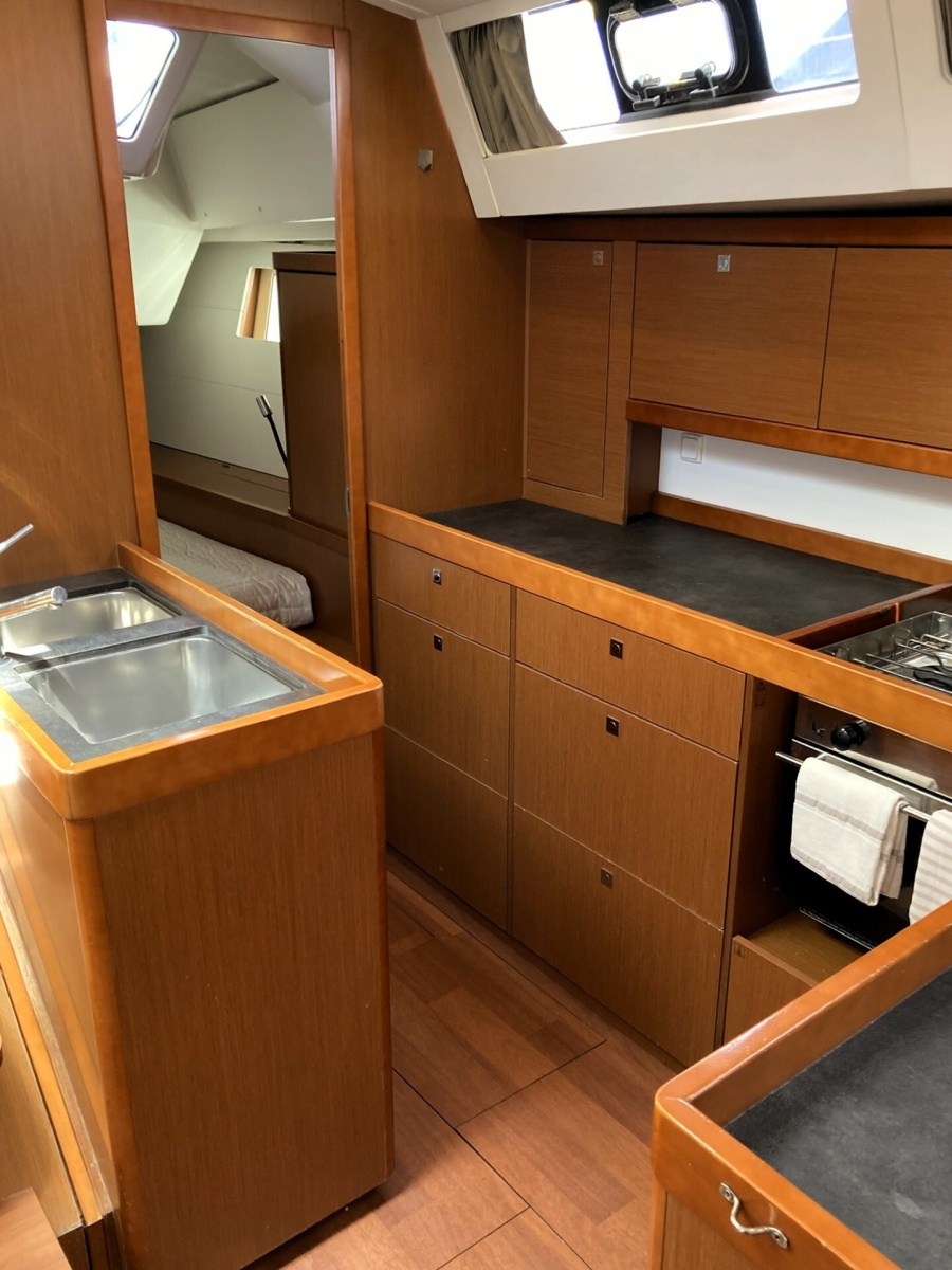 2018 Beneteau Oceanis 48