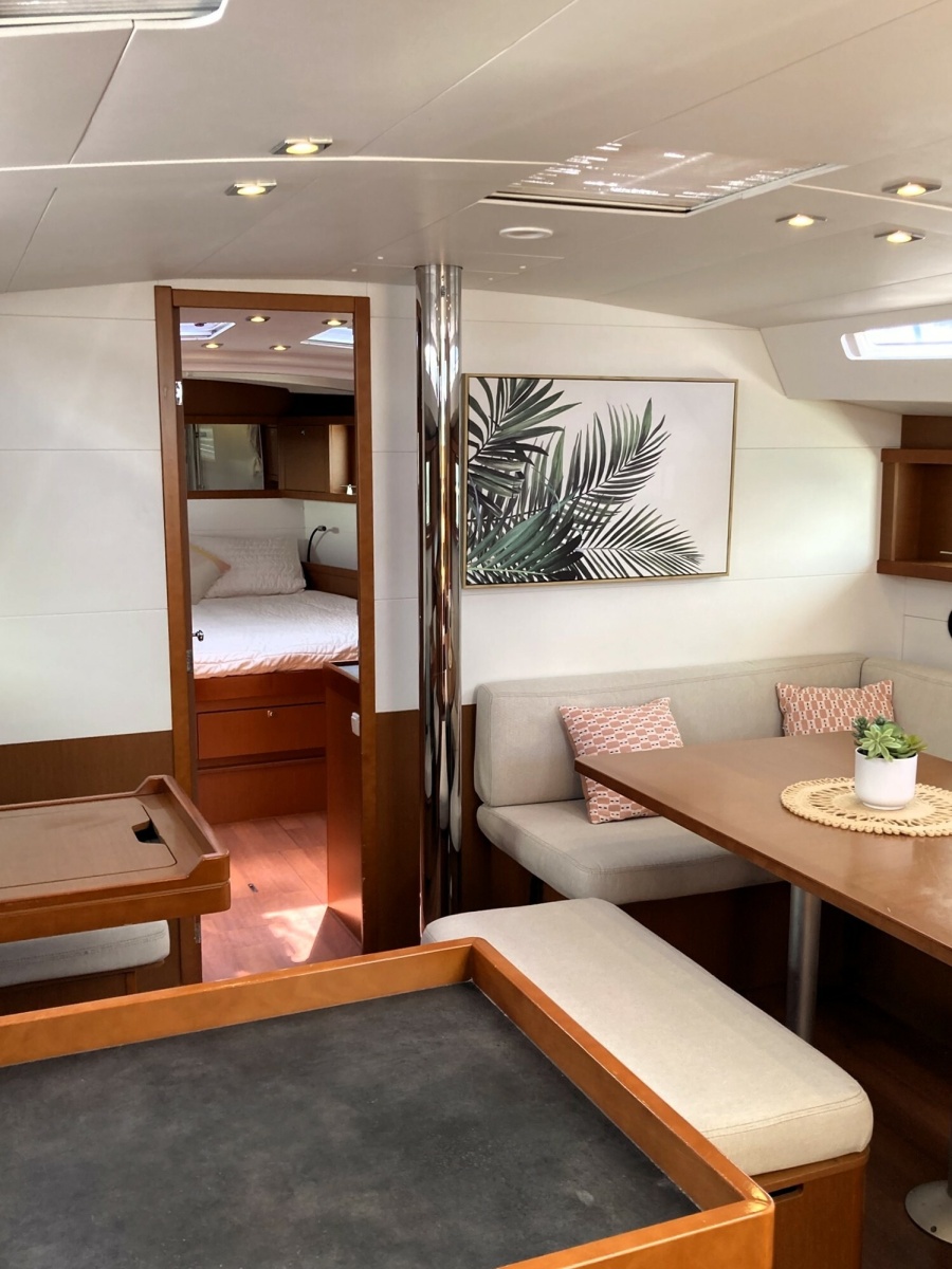 2018 Beneteau Oceanis 48