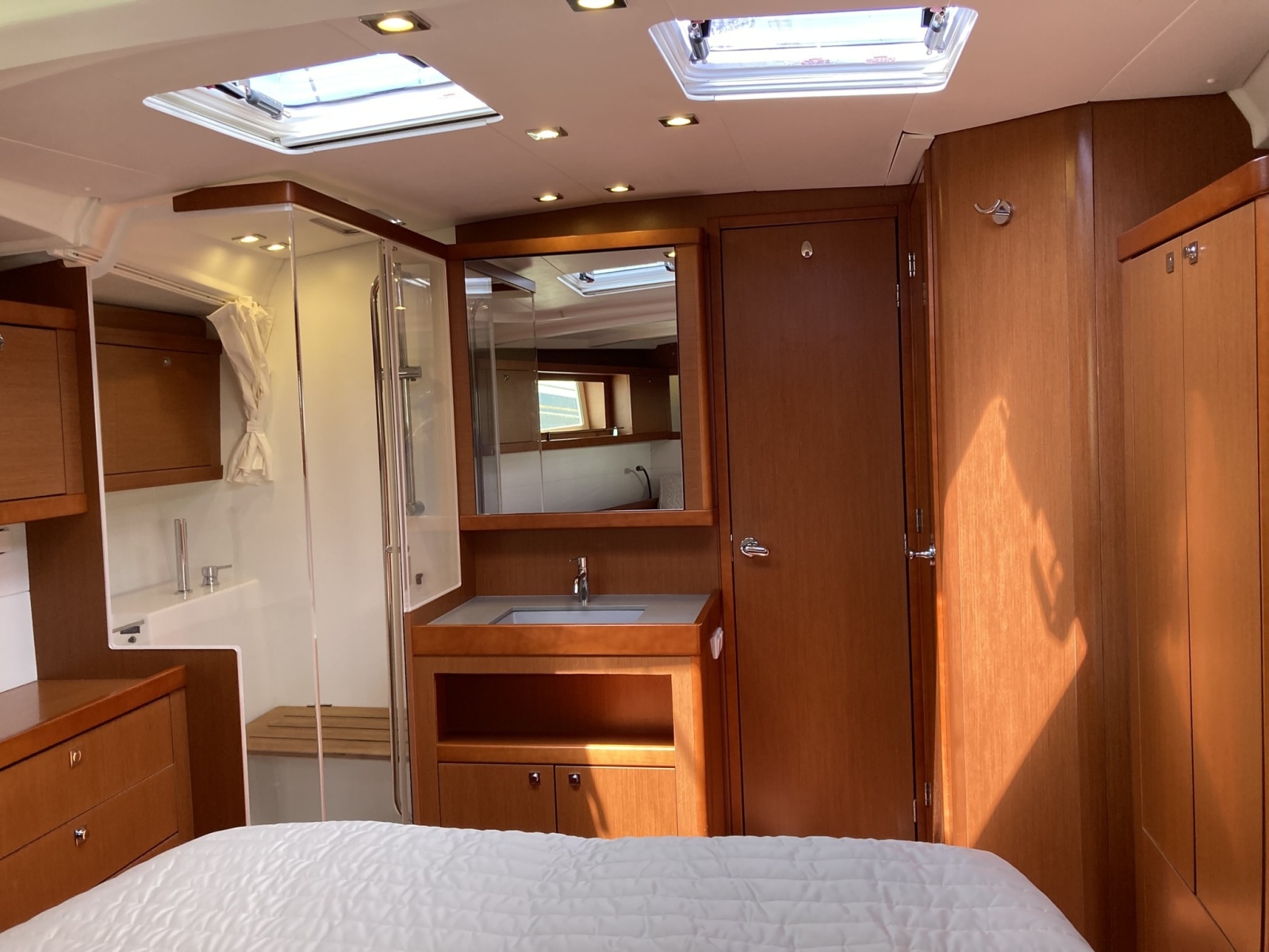 2018 Beneteau Oceanis 48