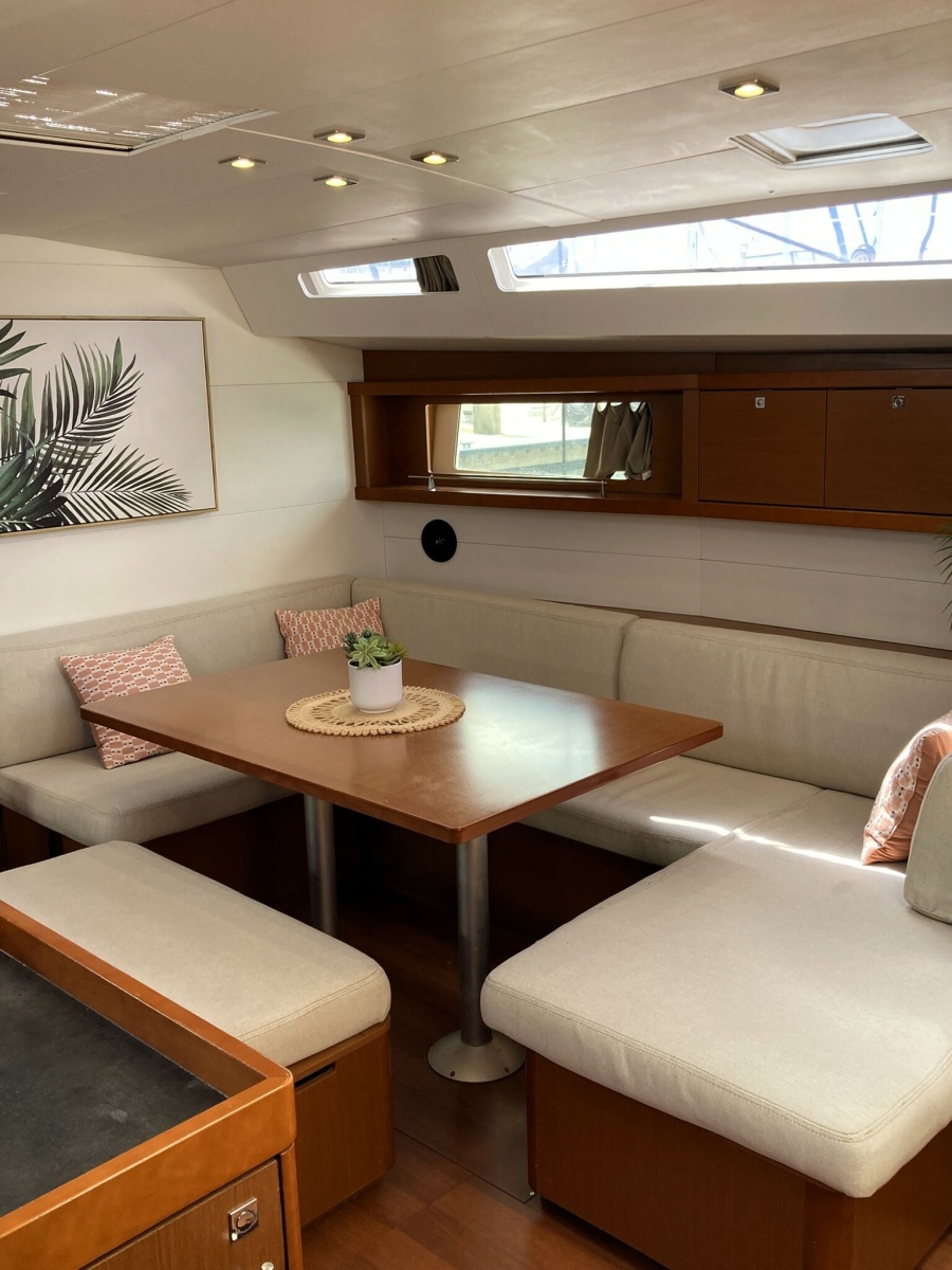 2018 Beneteau Oceanis 48