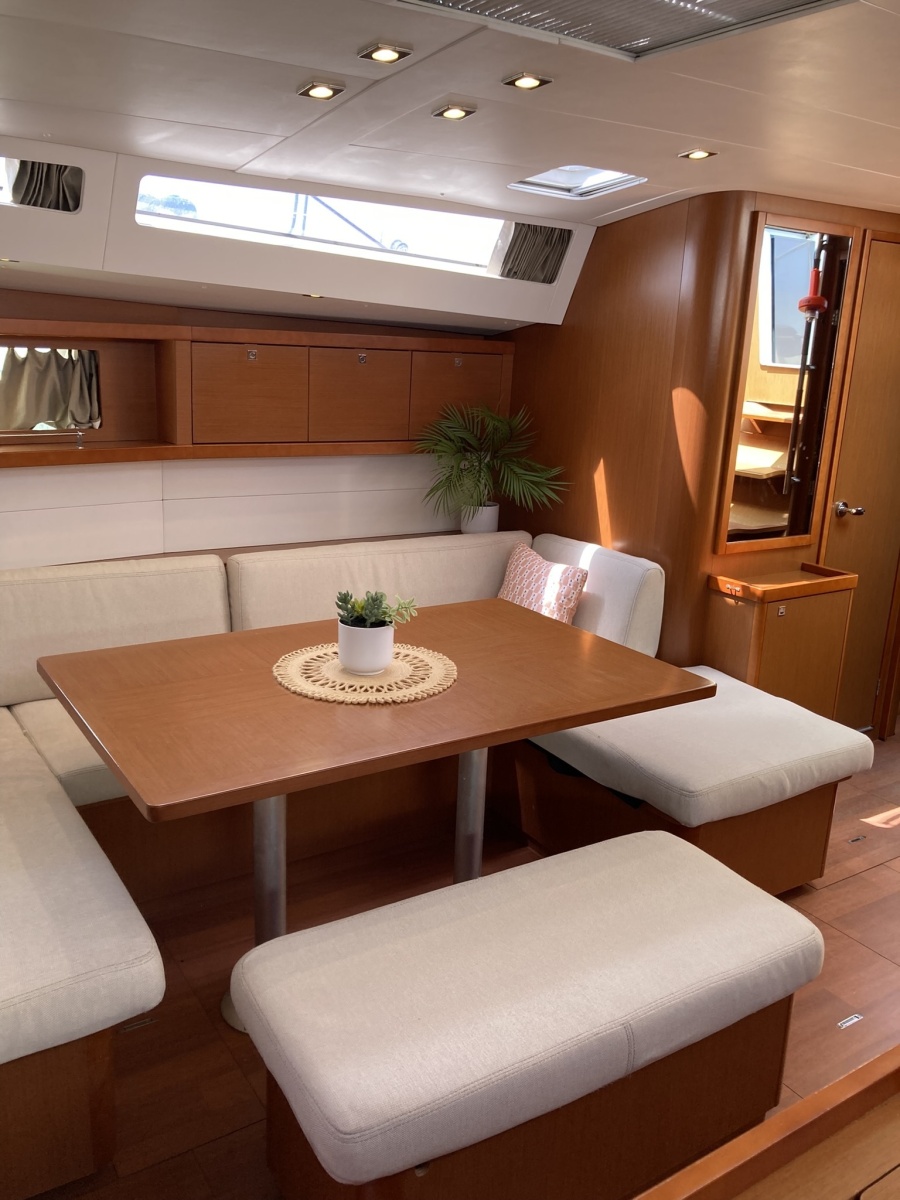 2018 Beneteau Oceanis 48