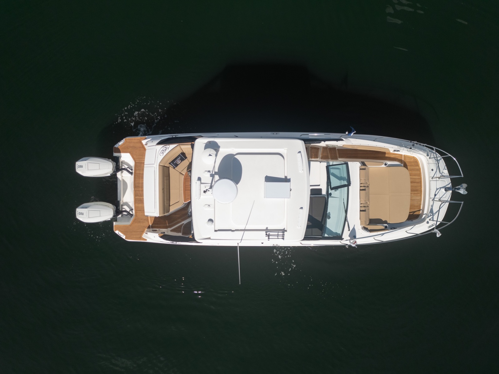 2025 Sea Ray 320 Sundancer