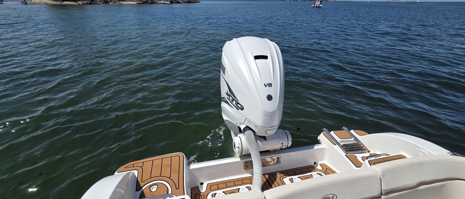 2021 Sea Hunt Escape 27 Center Console