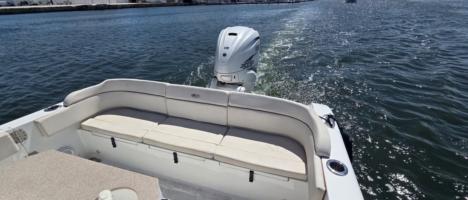 2021 Sea Hunt Escape 27 Center Console