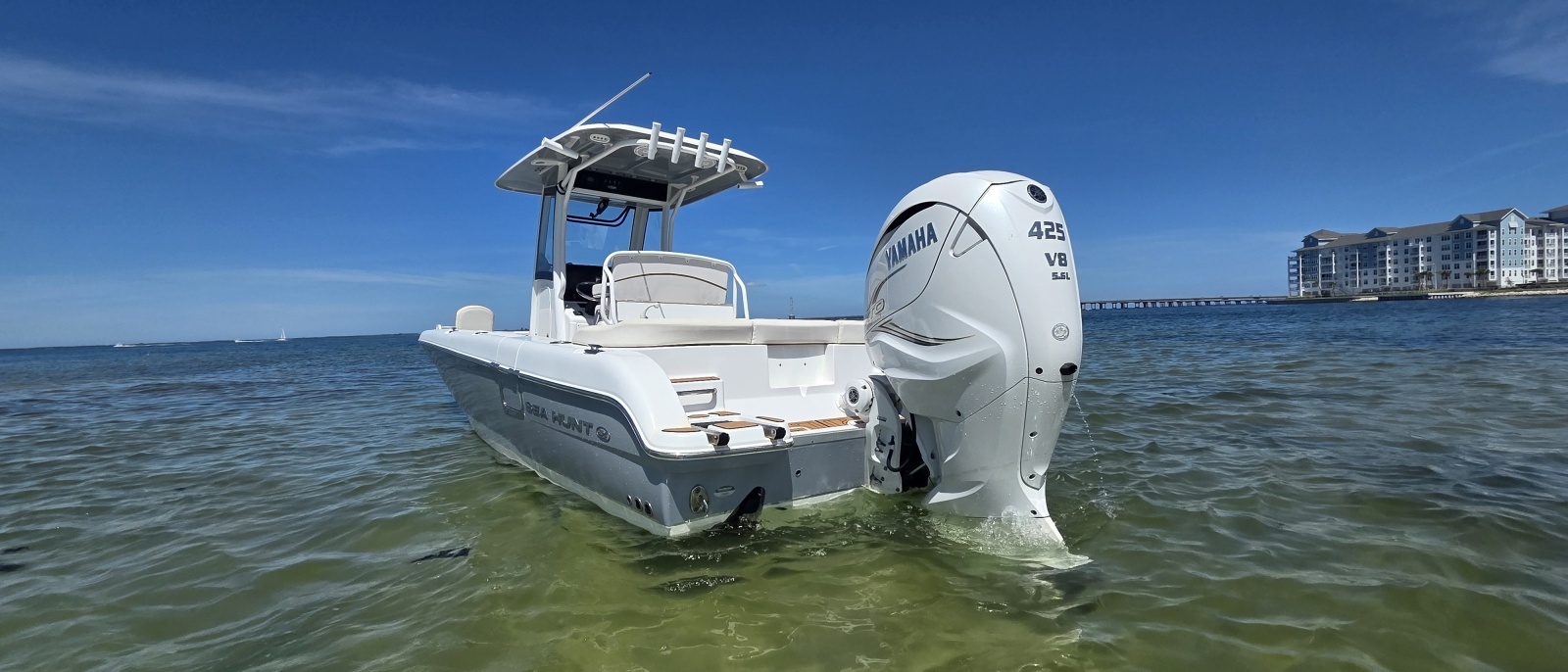 2021 Sea Hunt Escape 27 Center Console