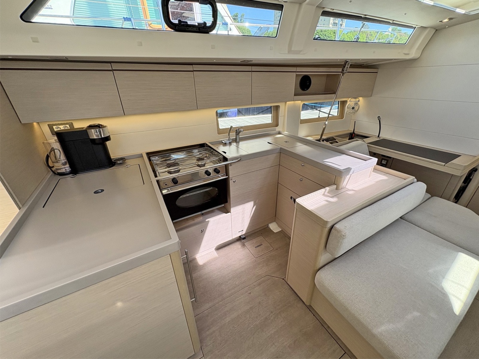 2020 Beneteau Oceanis 51.1