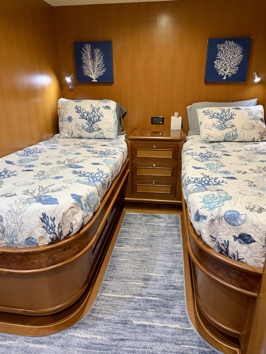 Ohana Yacht Photos Pics 