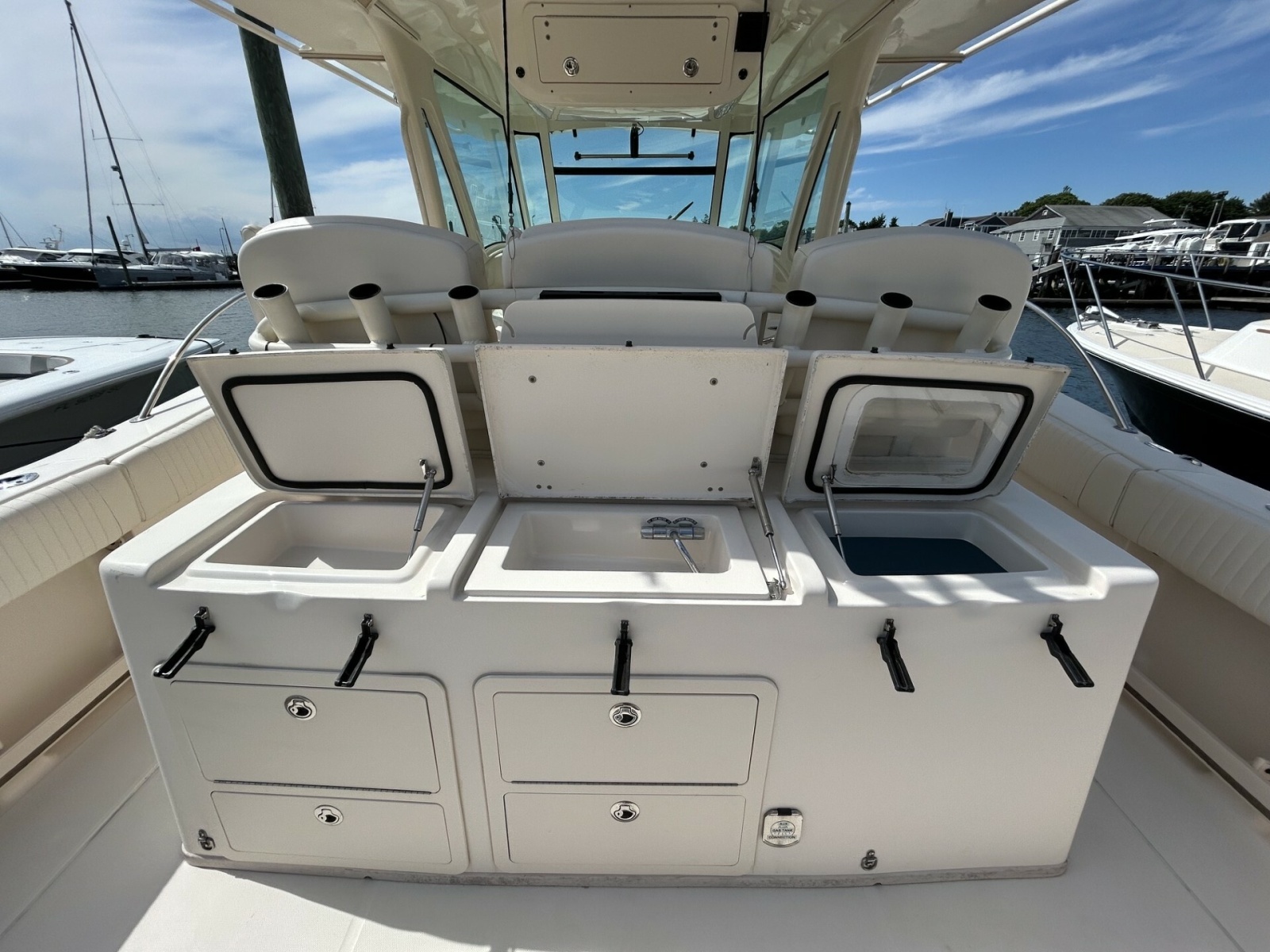 2014 Grady-White Canyon 376