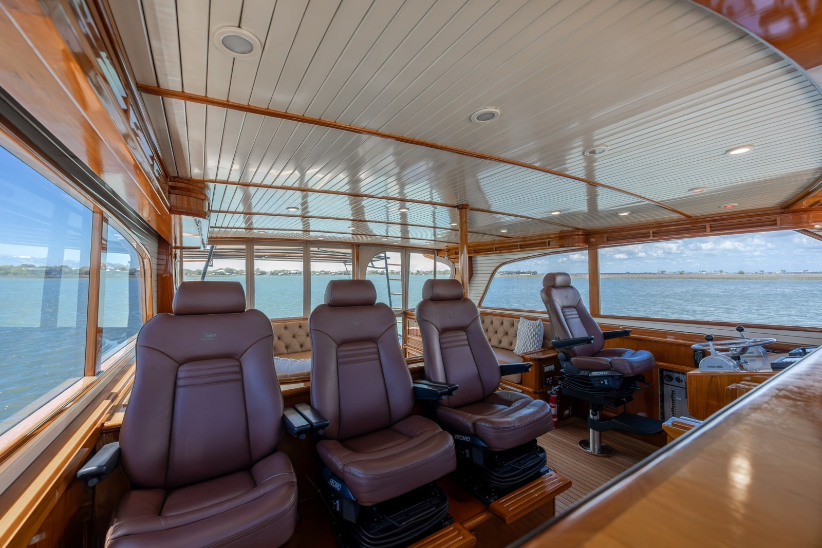 B 58ft Donzi Yacht For Sale