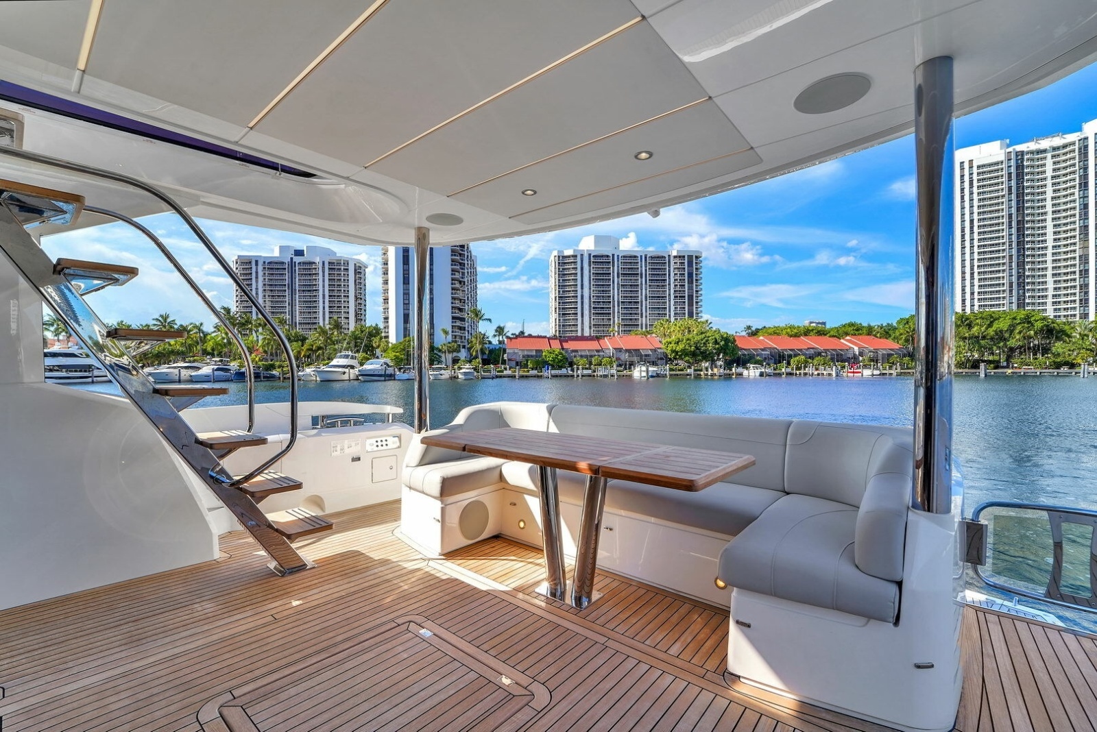 68ft Sunseeker Yacht For Sale