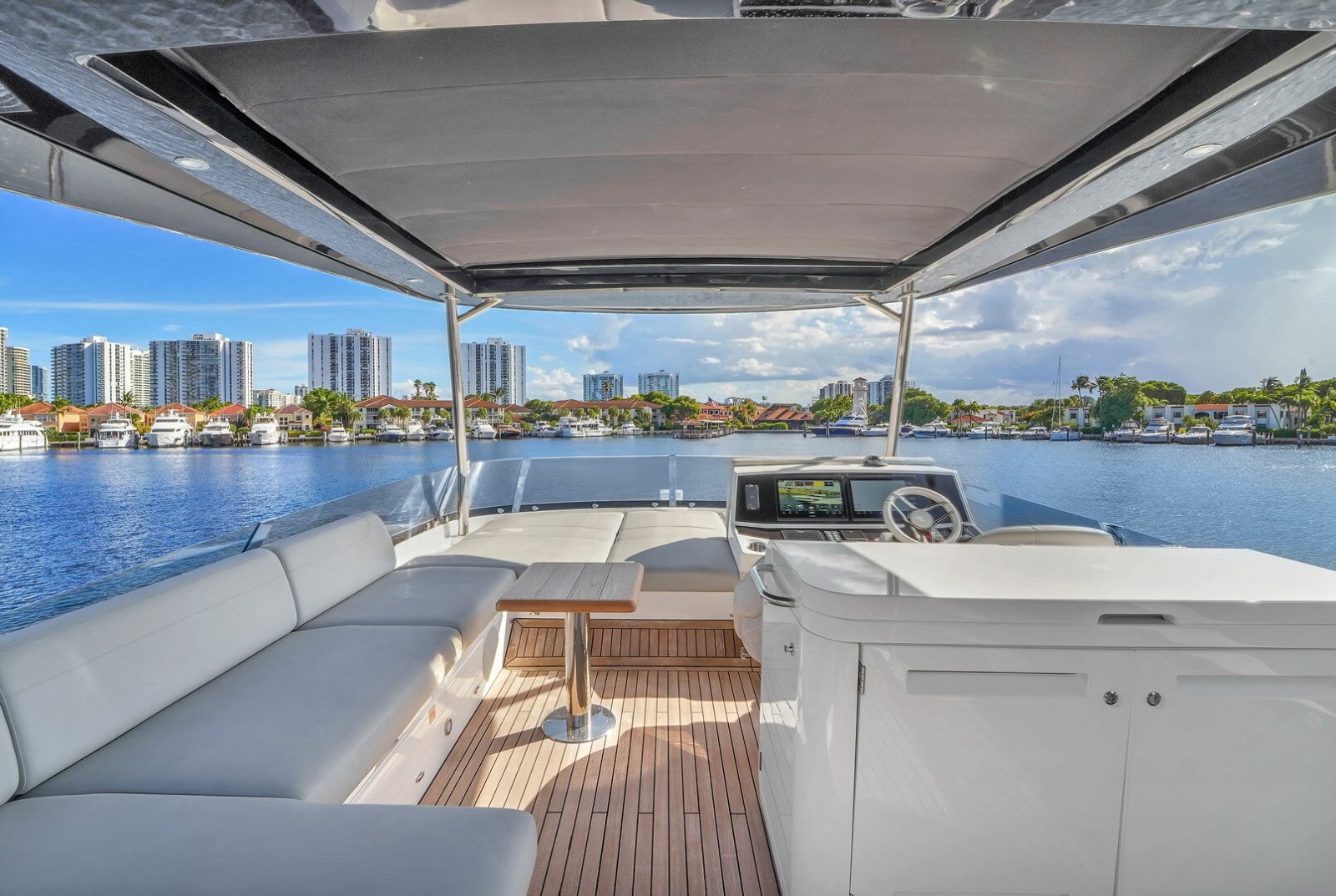 2023 Sunseeker Manhattan 68