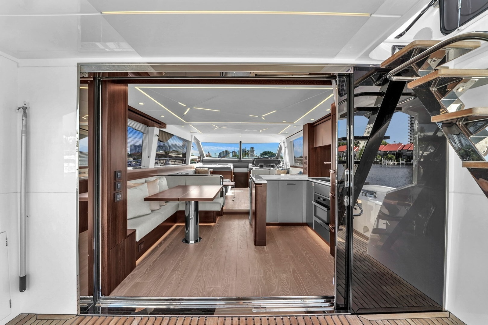 68ft Sunseeker Yacht For Sale