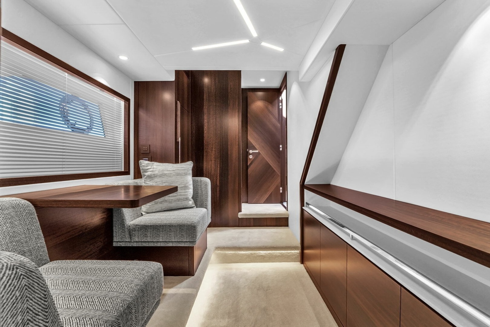 2023 Sunseeker Manhattan 68