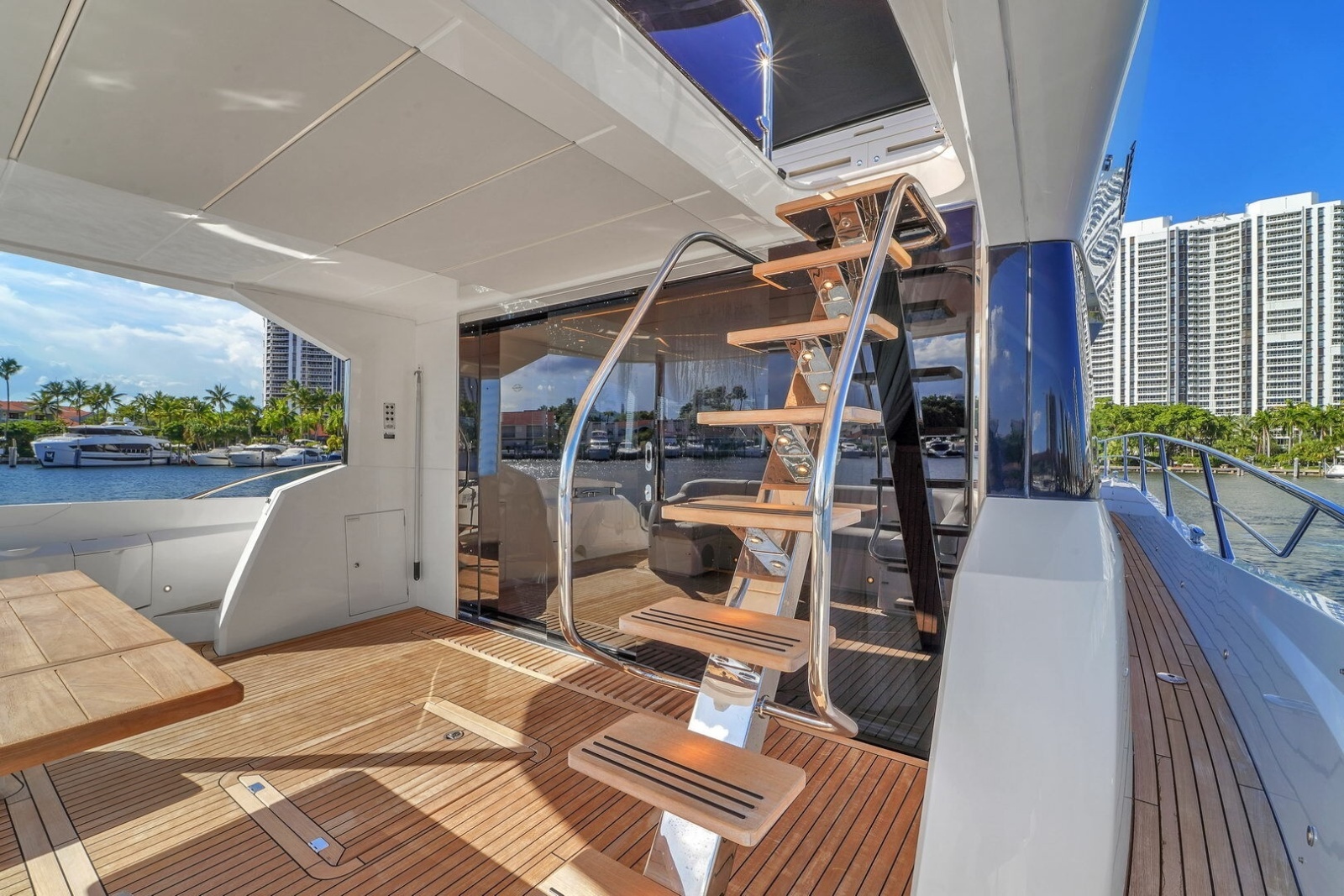 68ft Sunseeker Yacht For Sale