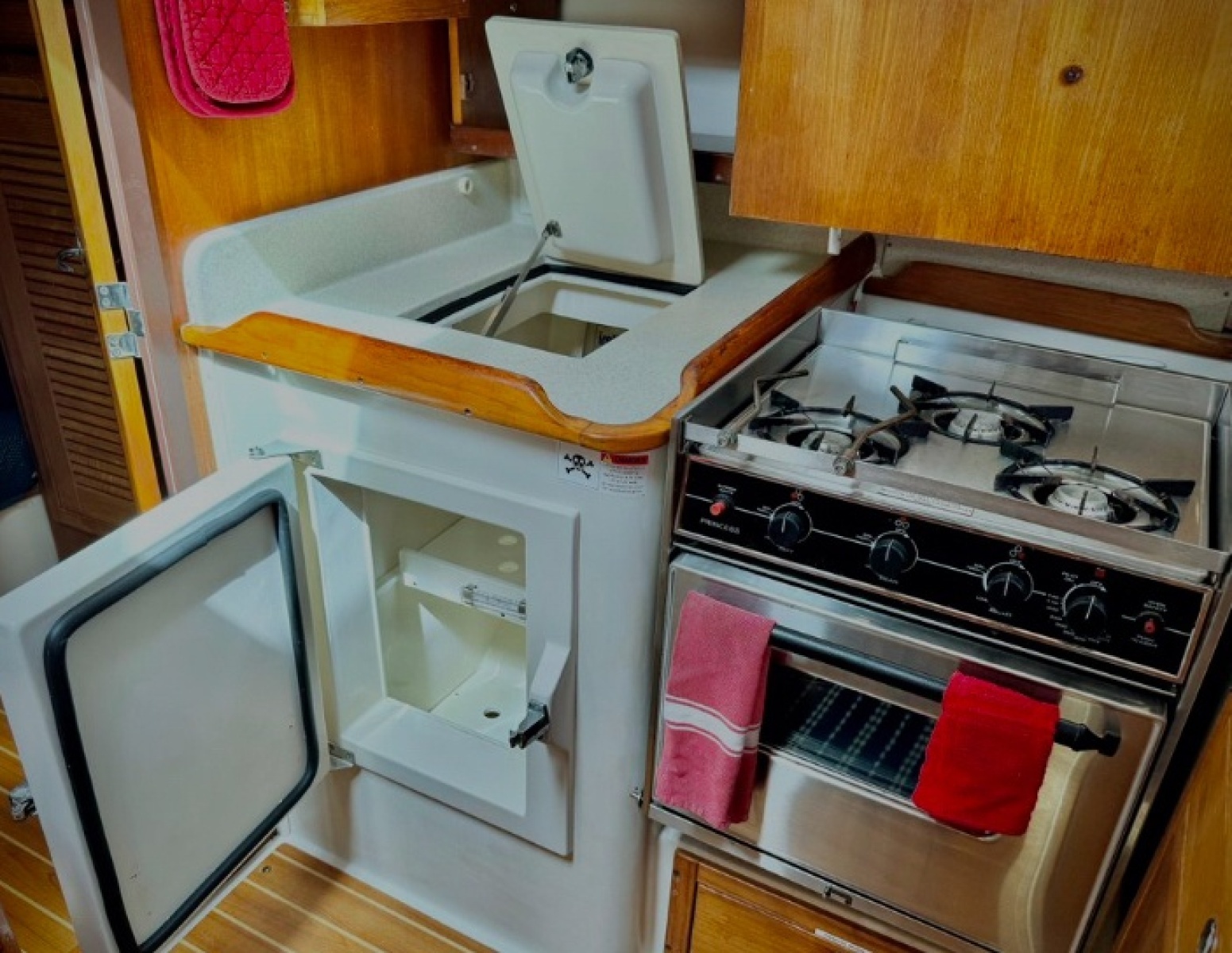 2004 Catalina 387