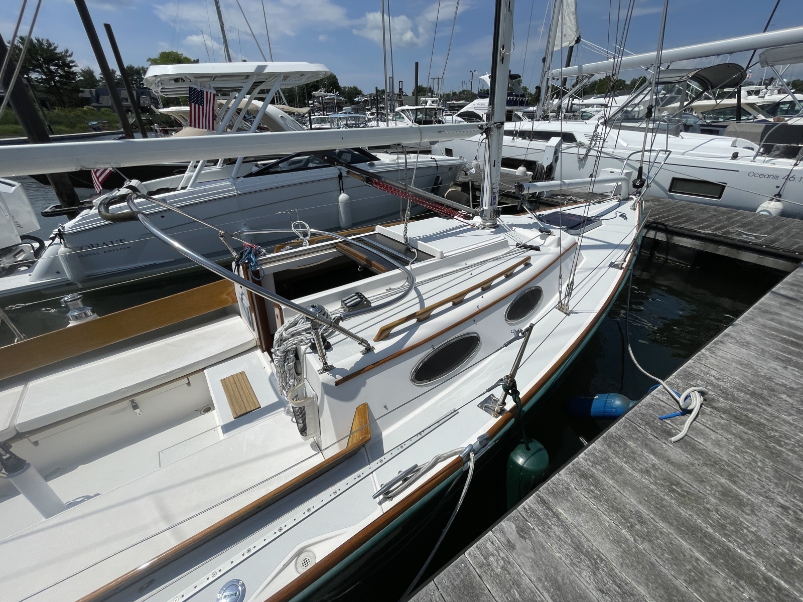 Water Music 28ft Alerion Yacht For Sale