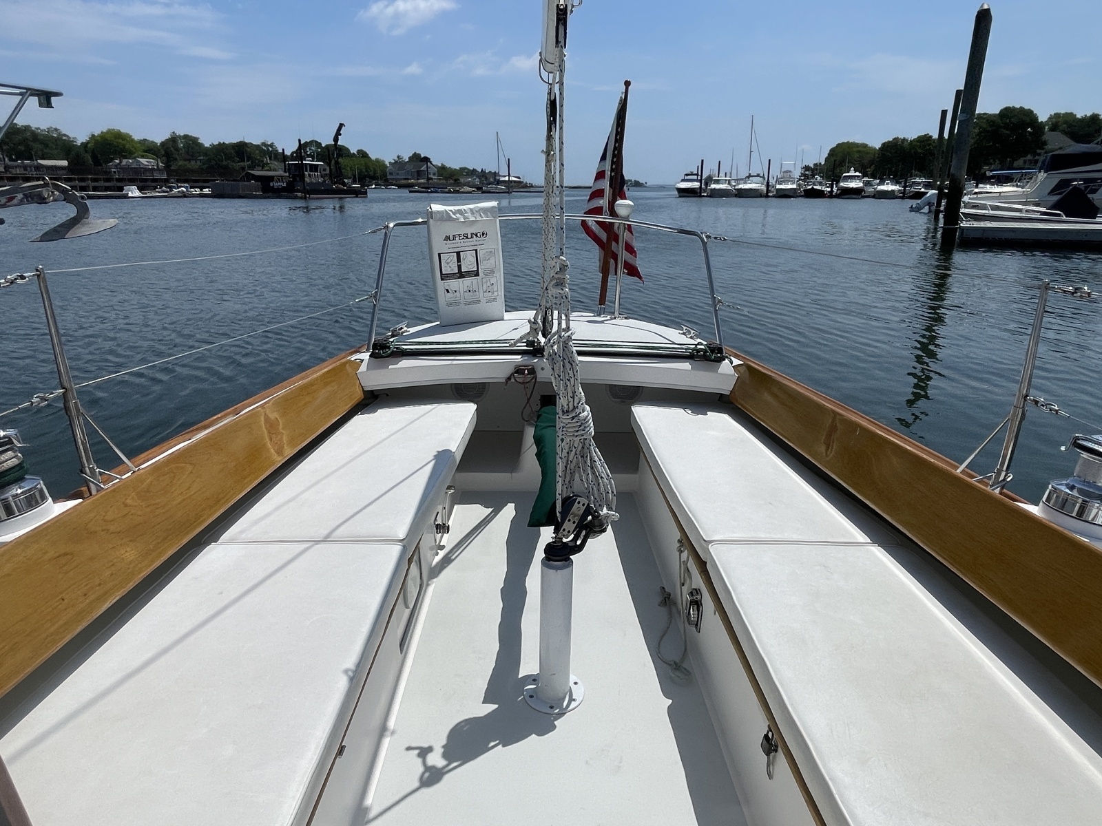 Water Music 28ft Alerion Yacht For Sale