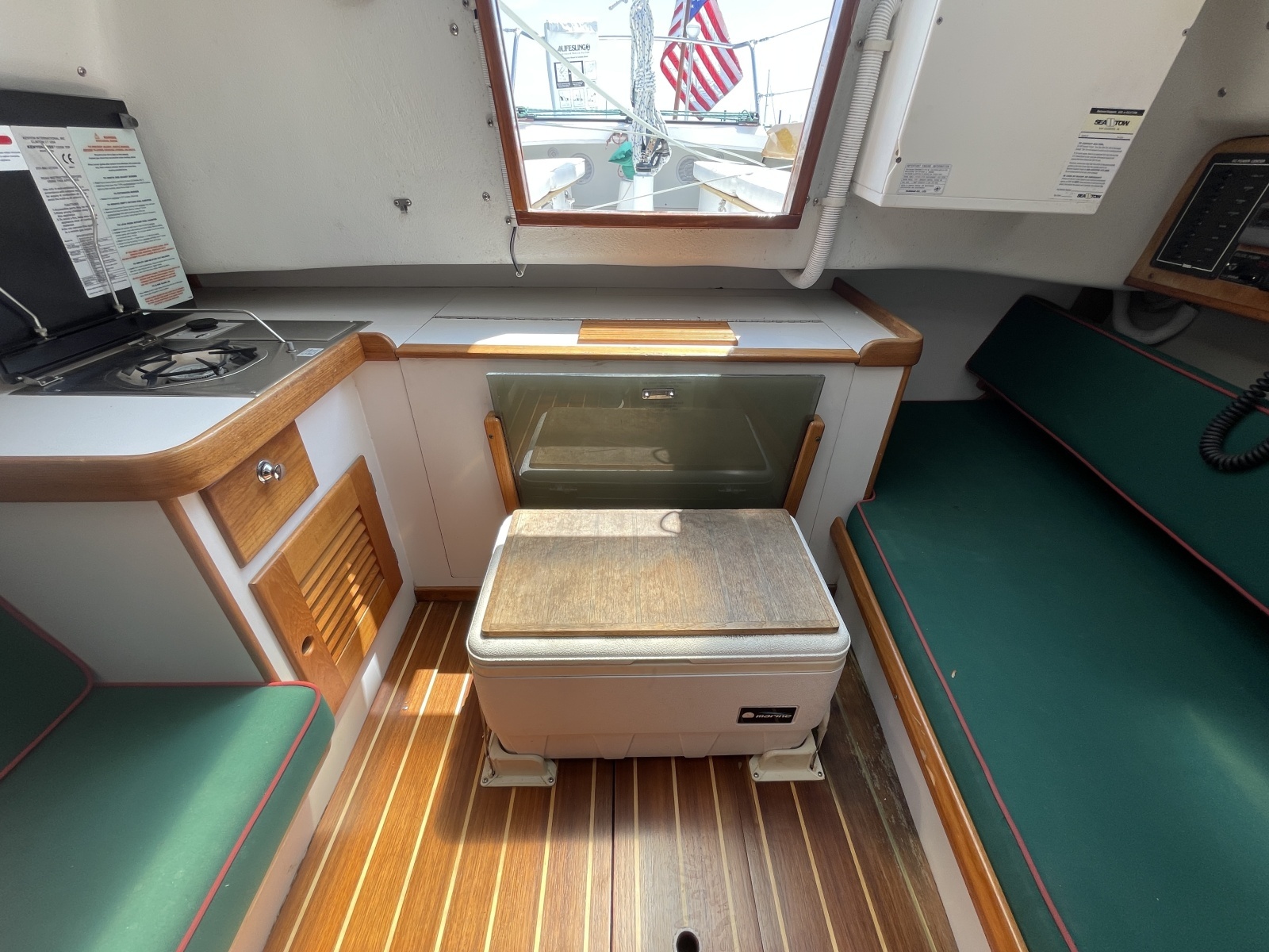 Water Music 28ft Alerion Yacht For Sale