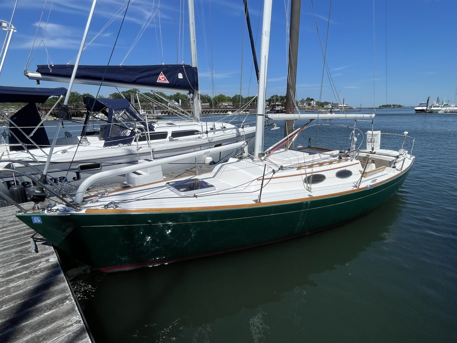 Water Music 28ft Alerion Yacht For Sale