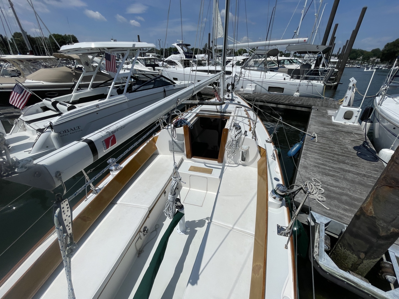 Water Music 28ft Alerion Yacht For Sale